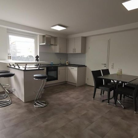 Moderne Wohnung Mit Terrasse Und Eigenem Zugang. 雷姆沙伊德 外观 照片