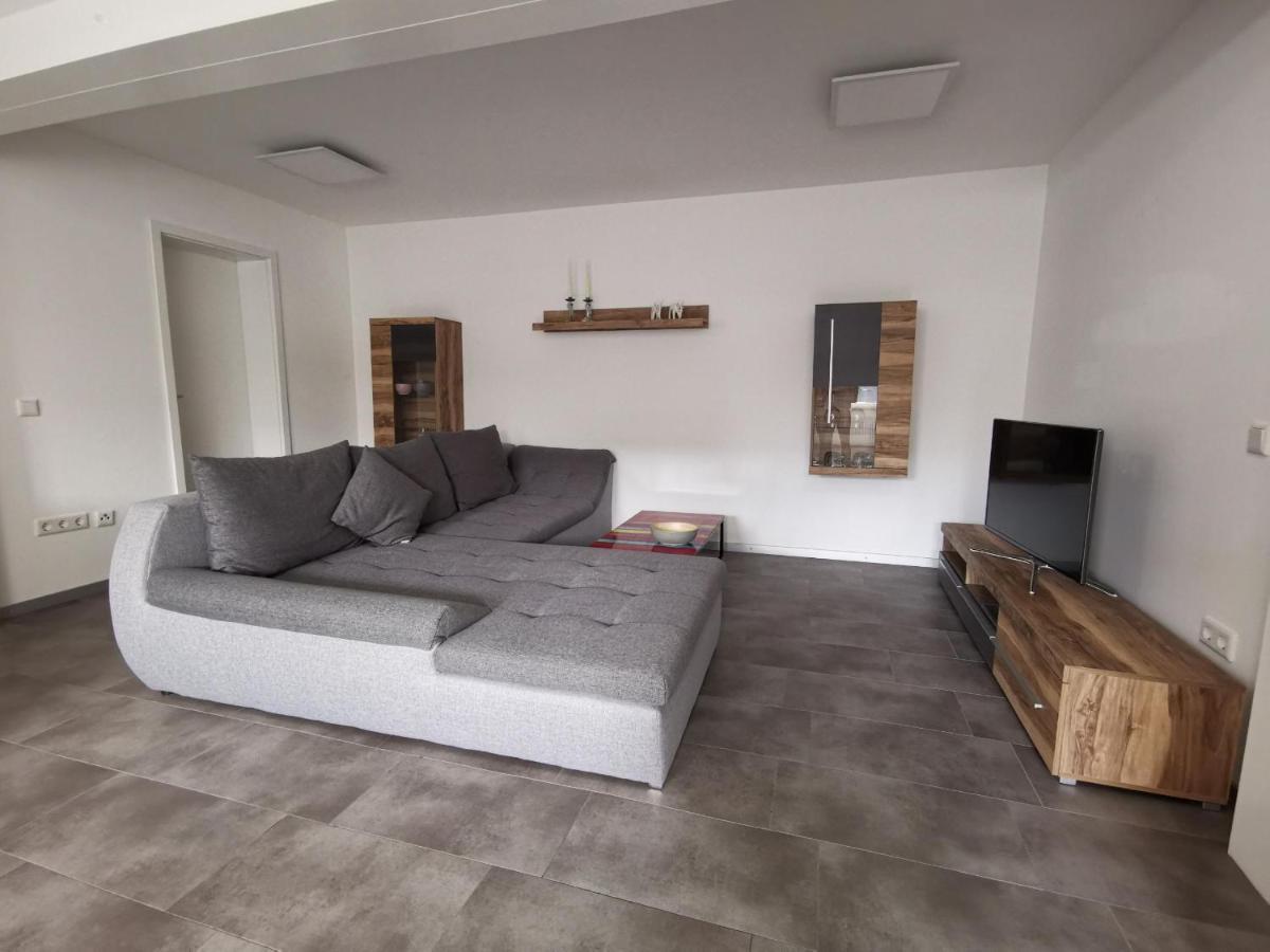 Moderne Wohnung Mit Terrasse Und Eigenem Zugang. 雷姆沙伊德 外观 照片